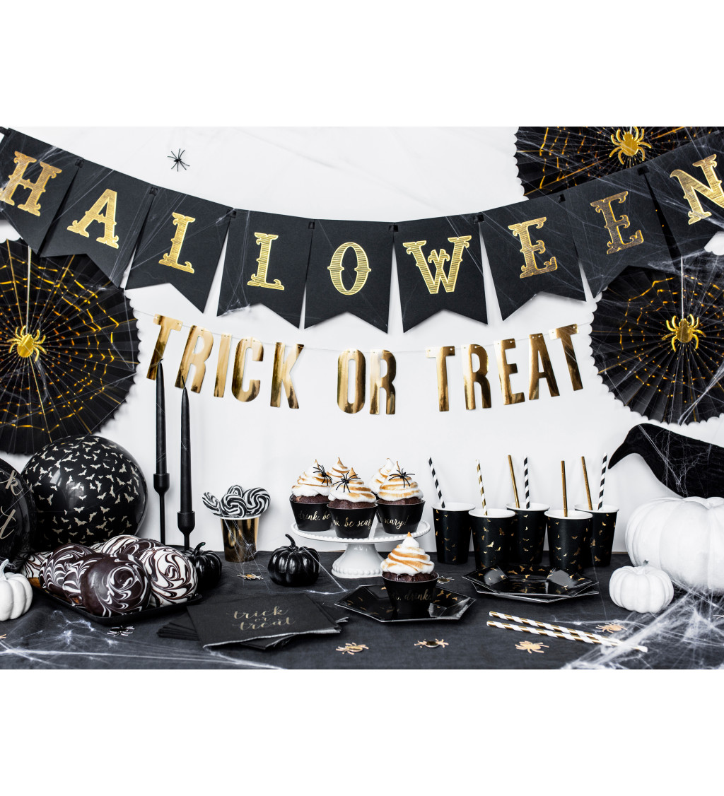 Girlanda černá se zlatým nápisem - Halloween