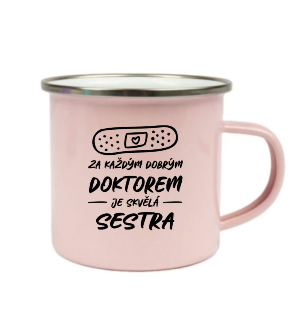 Růžový plecháček: Za každým dobrým doktorem je skvělá sestra