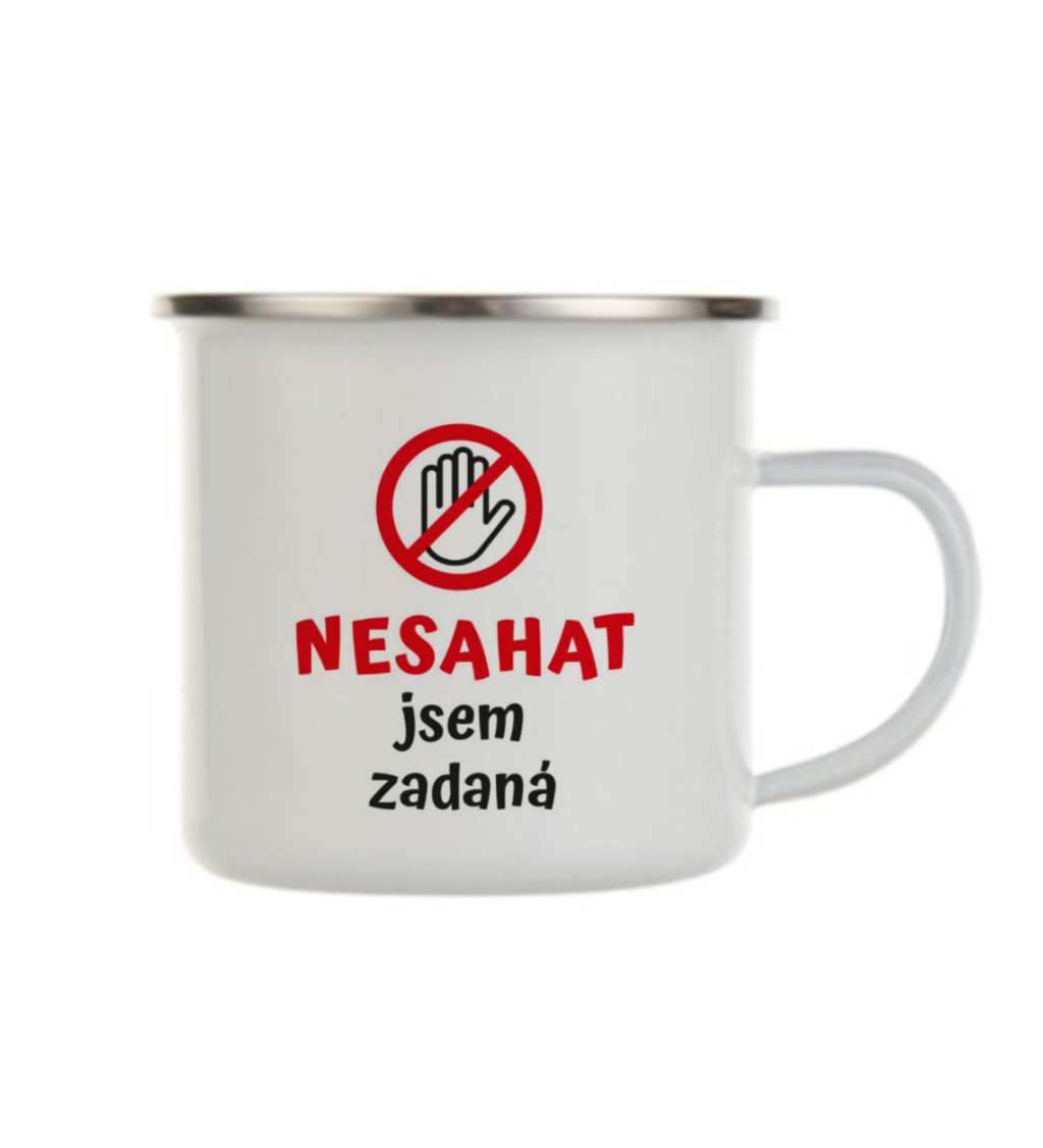 Bílý plecháček: Nesahat, jsem zadaná