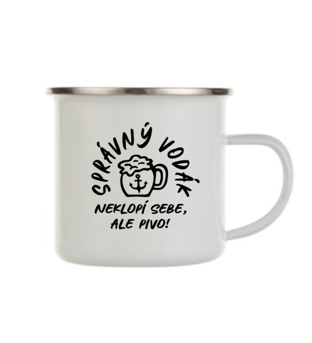 Plecháček bílý: Správný vodák neklopí sebe, ale pivo