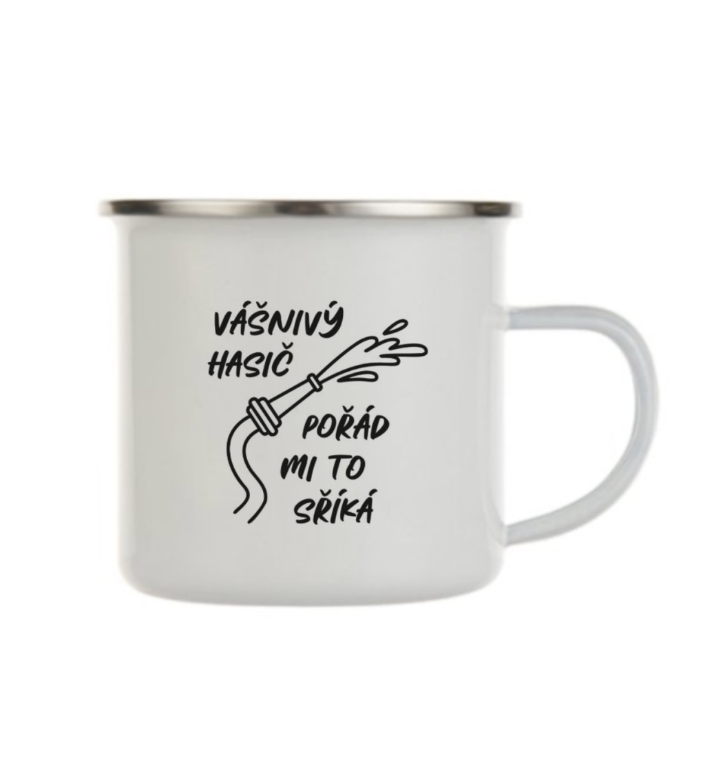 Plecháček bílý: Vášnivý hasič