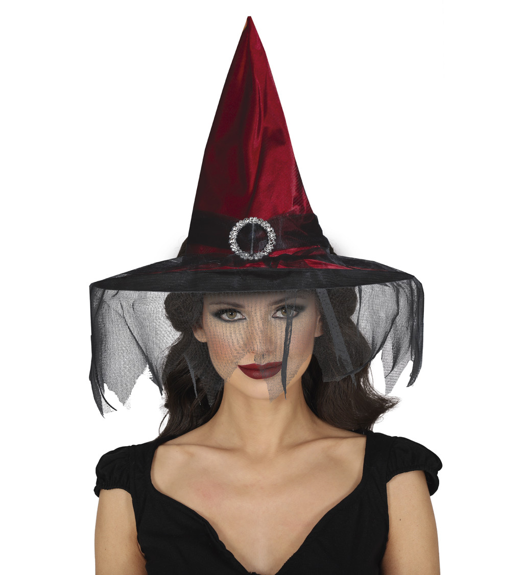Okouzlující vínový klobouk se závojem